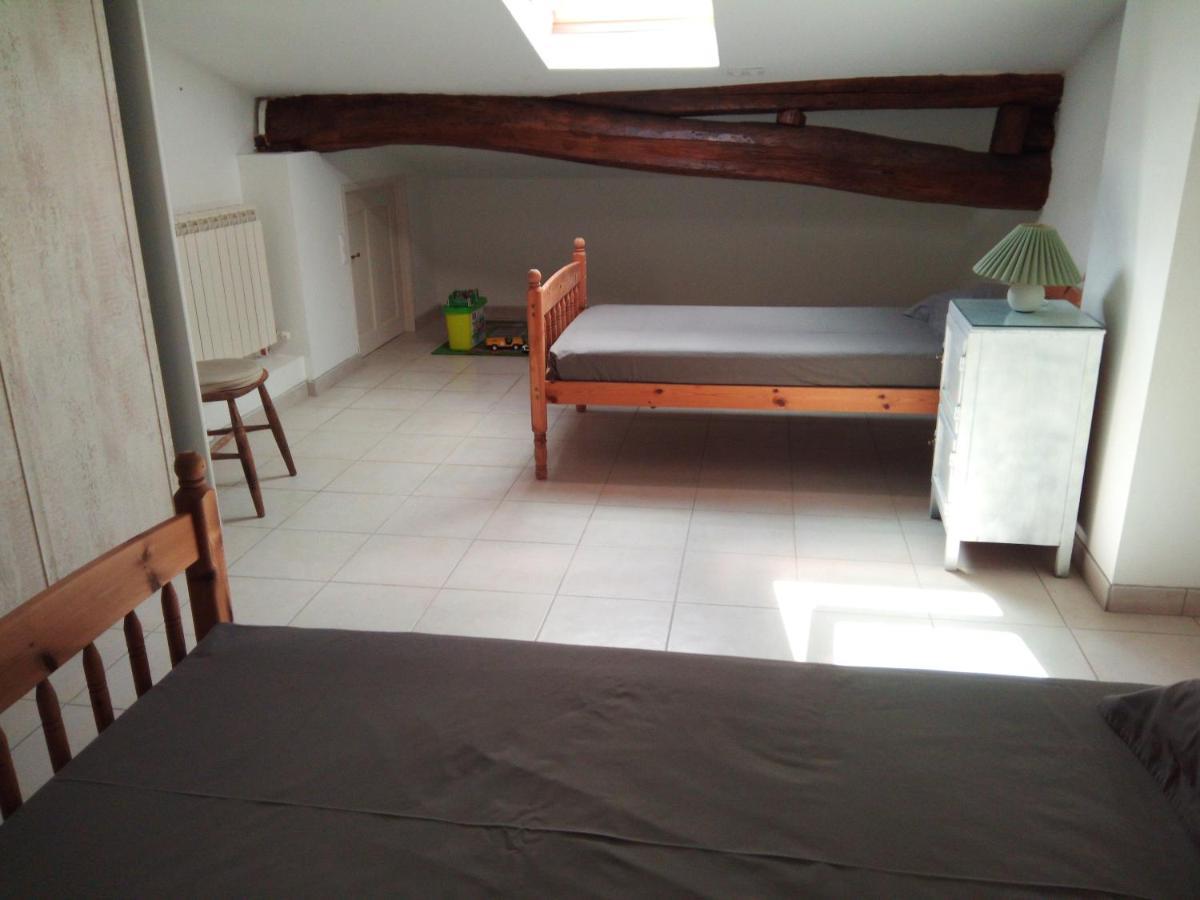 Les Gites De Brives Brives-sur-Charente Exterior foto