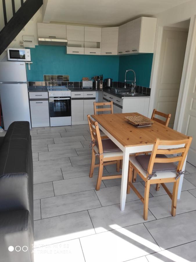 Les Gites De Brives Brives-sur-Charente Exterior foto